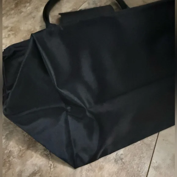 Longchamp x Pokemon Pikachu Le Pliage Large Shoulder Tote Black - Picture 4 of 13